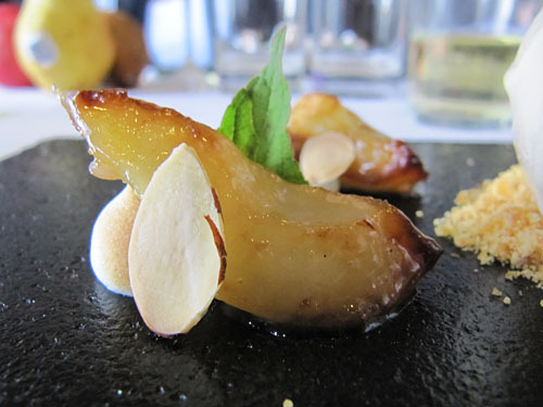 Pears at castagna