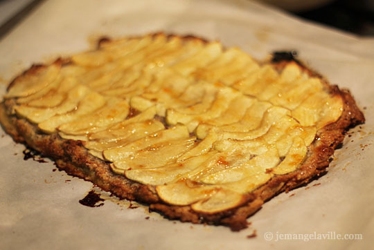 Crispy Crackly Apple Almond Tart