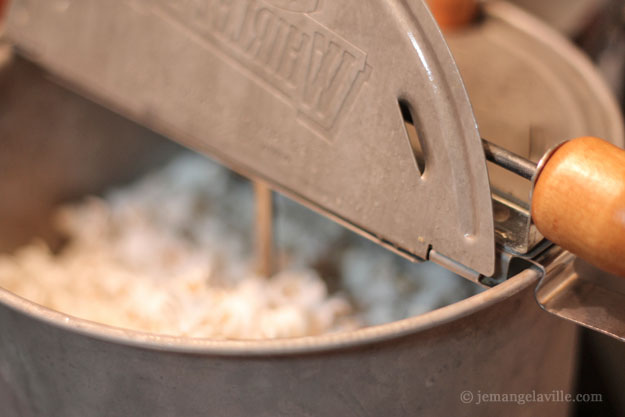 Apple, Cheddar & Rosemary Popcorn