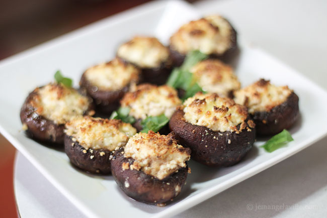 Homemade Ricotta and Baked Mushrooms Stuffed with Ricotta 