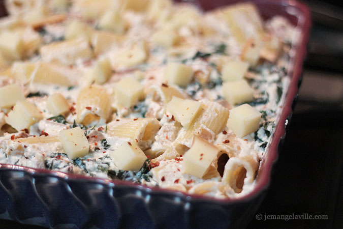 Chicken Kale Pasta with Apple & Bacon